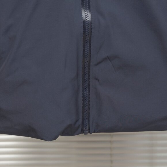 Arc'teryx Macai LT Lightweight Down Jacket Unisex in Orange/Black - Picture 8 of 12